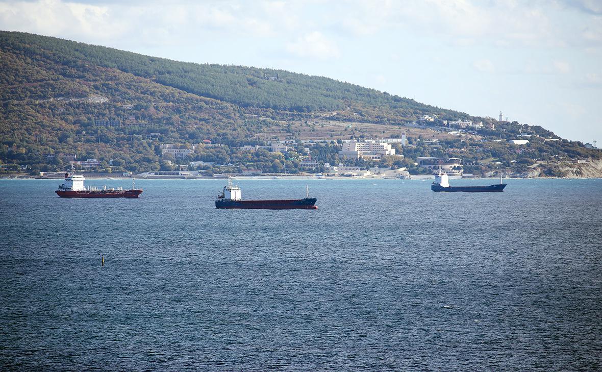 Der Export russischen Öls auf dem Seeweg ist um 2,5 % aufgrund von Hafenangriffen gesunken.