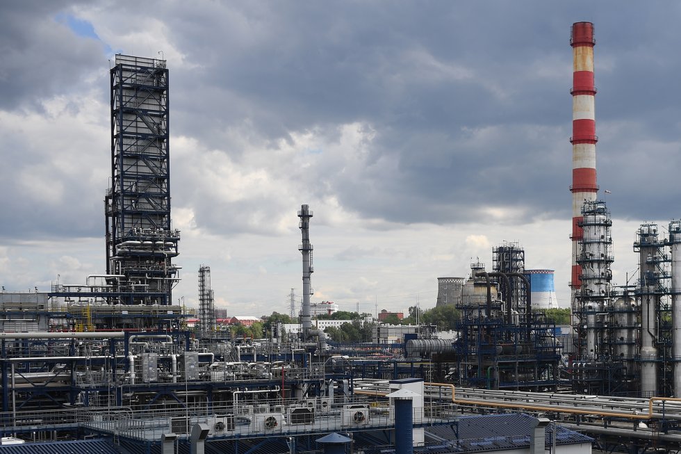 Größe zählt: Soll Russland neue Mini-Raffinerien bauen?