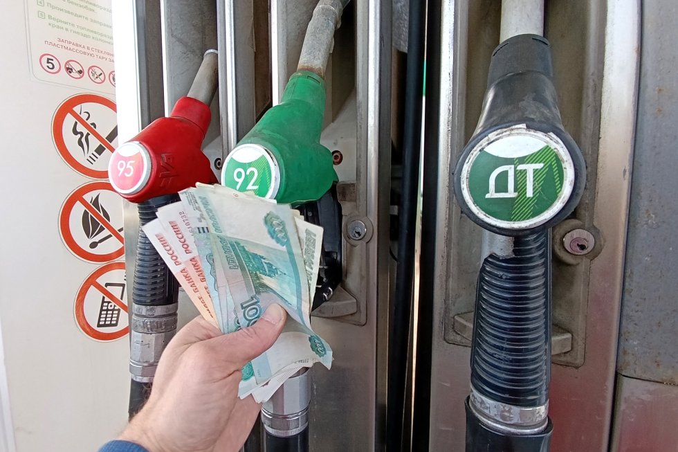 Nach den Ergebnissen des März werden die Haushalts Einnahmen zusammen mit den Zahlungen an Ölproduzenten aus der Staatskasse steigen. Kann sich das auf die Preise an Tankstellen auswirken?